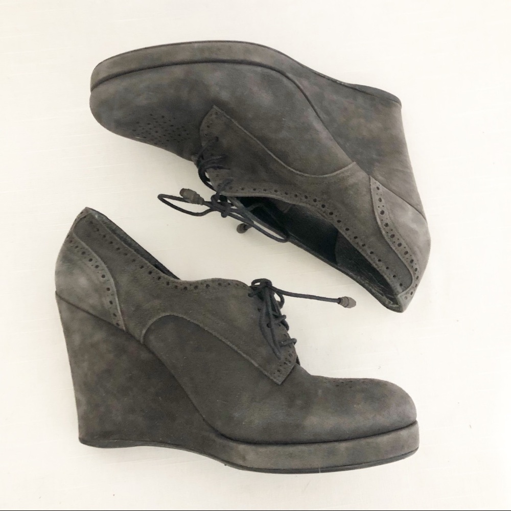 Stuart Weitzman 8.5 M suede Oxford wedge - Picture 2 of 10
